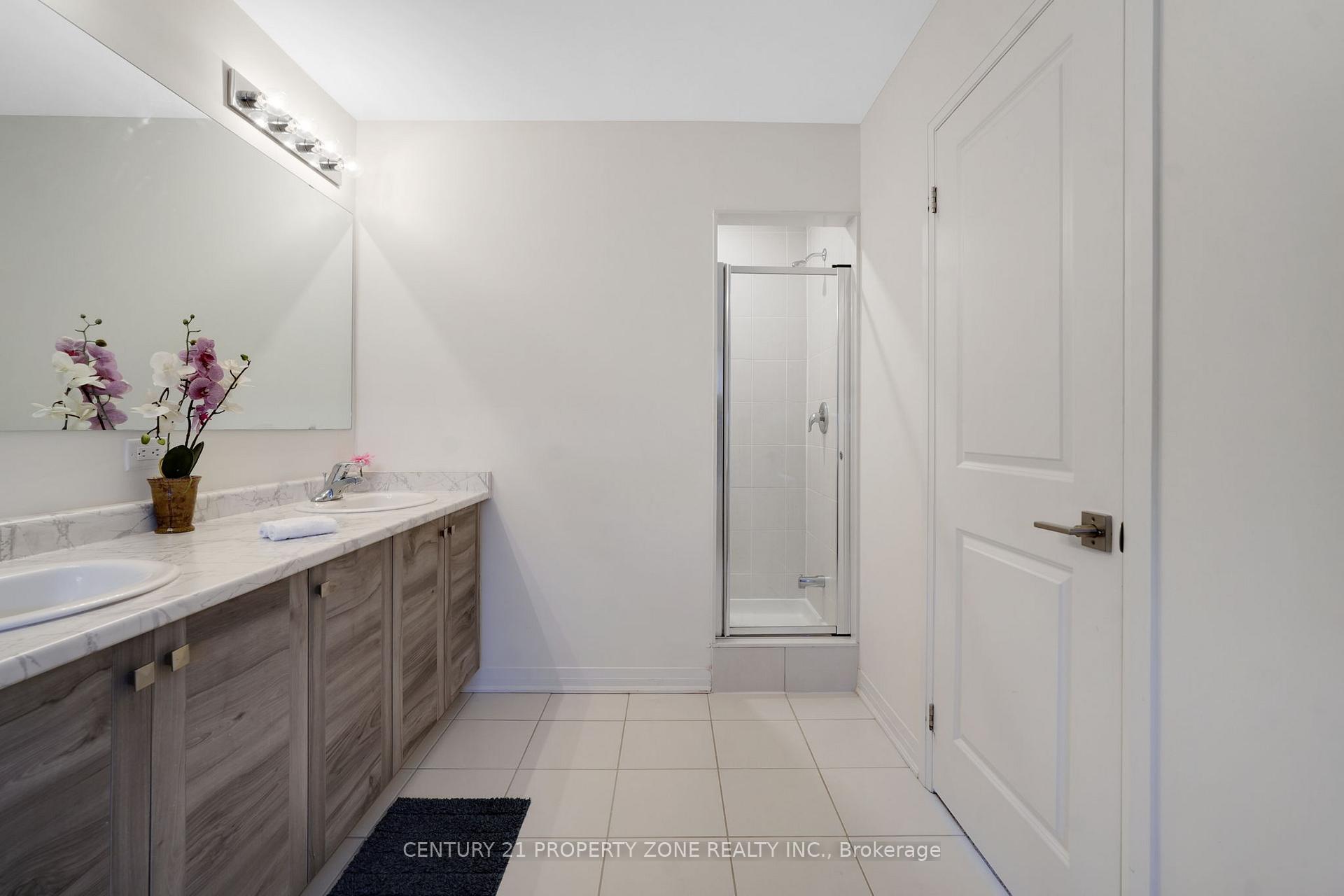 Photo 23 of 68 Brixham Lane, Brampton, Northwest Brampton — HOMEH