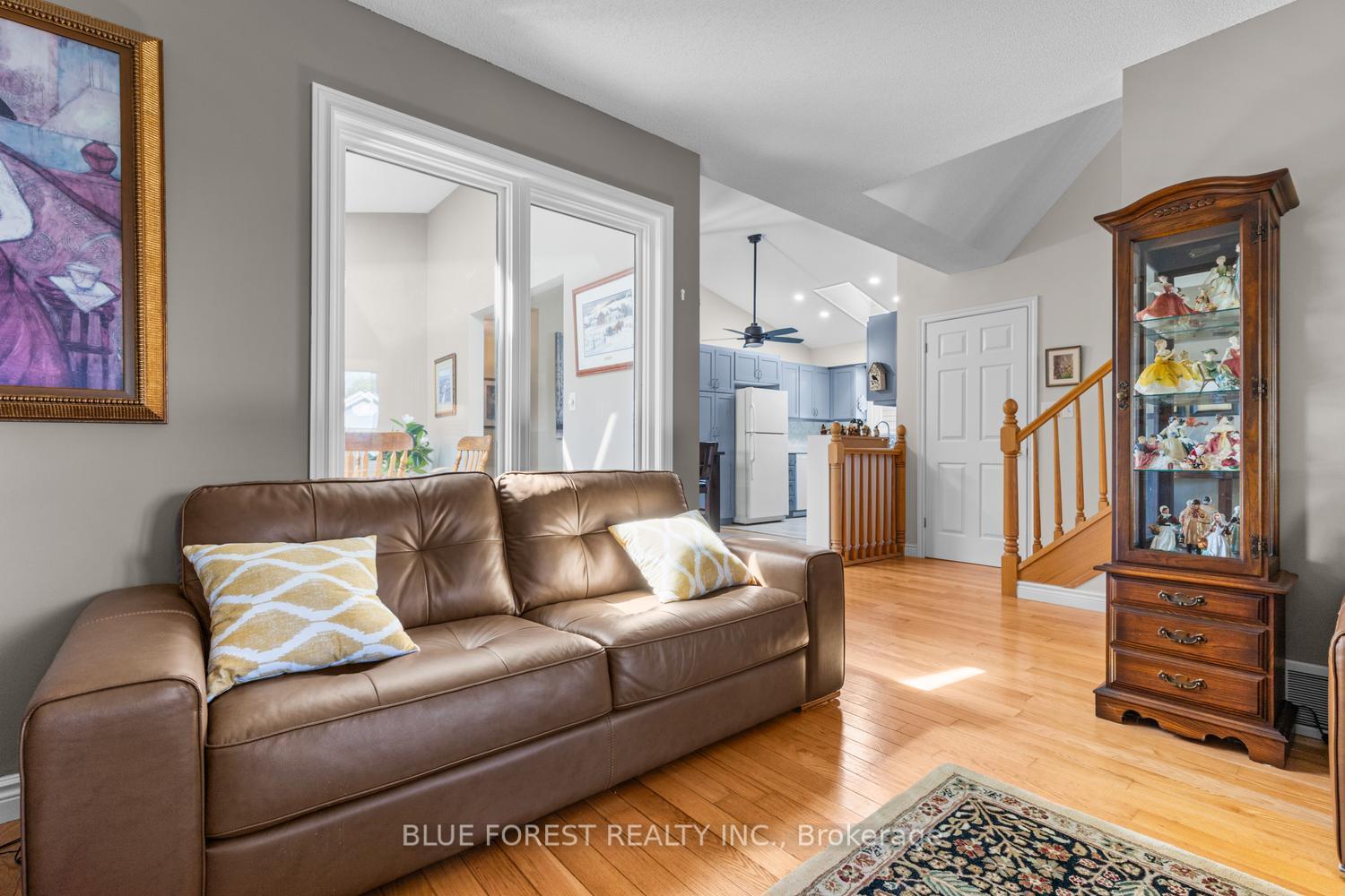 Photo 10 of 1 Sinclair Drive, Tillsonburg — HOMEH