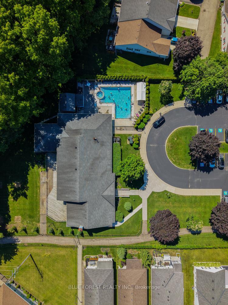 Photo 38 of 1 Sinclair Drive, Tillsonburg — HOMEH