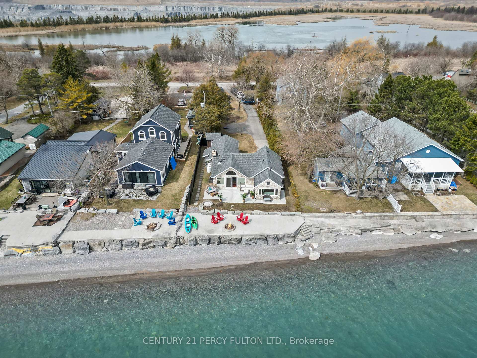 Photo 3 of 127 Cedar Crest Beach Road, Clarington, Bowmanville — HOMEH