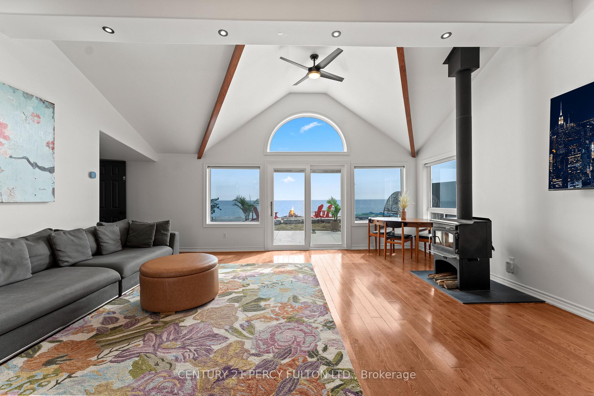 Photo 10 of 127 Cedar Crest Beach Road, Clarington, Bowmanville — HOMEH