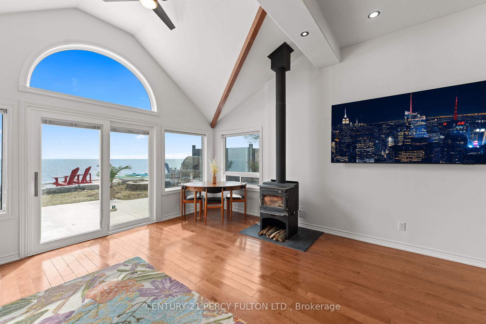 Photo 16 of 127 Cedar Crest Beach Road, Clarington, Bowmanville — HOMEH