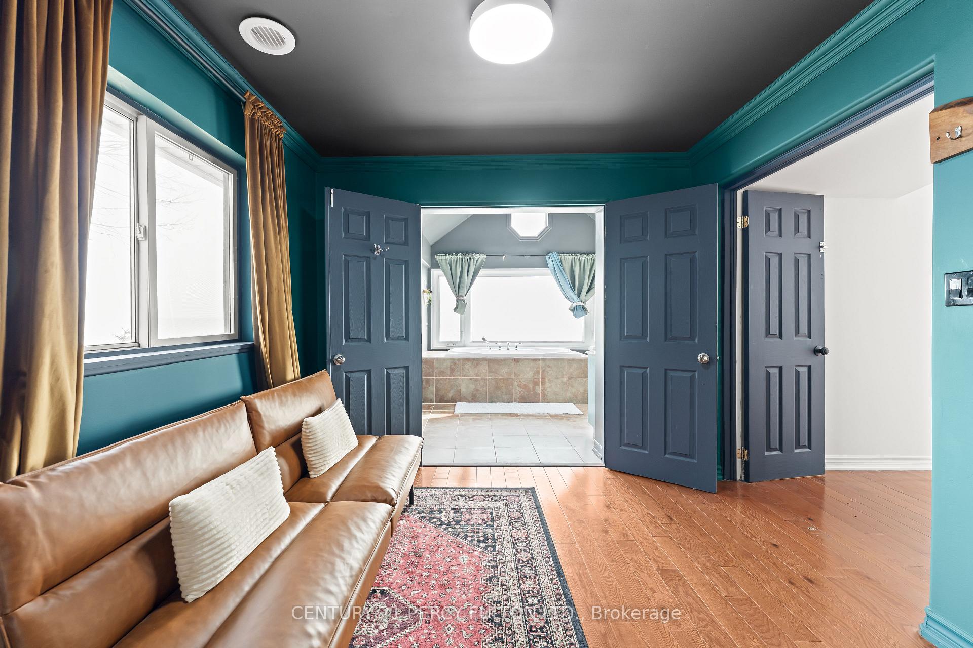 Photo 23 of 127 Cedar Crest Beach Road, Clarington, Bowmanville — HOMEH