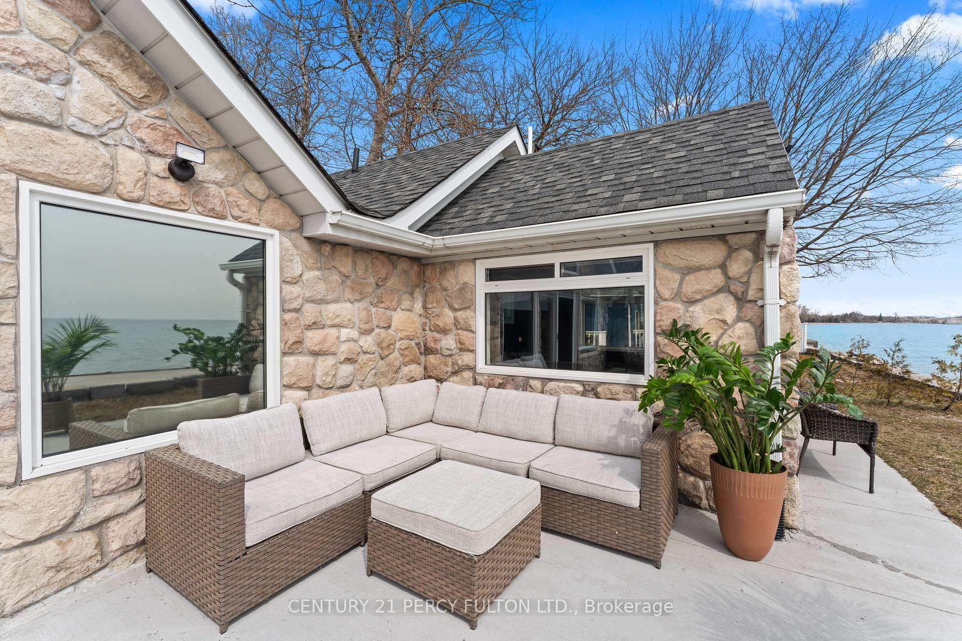 Photo 30 of 127 Cedar Crest Beach Road, Clarington, Bowmanville — HOMEH