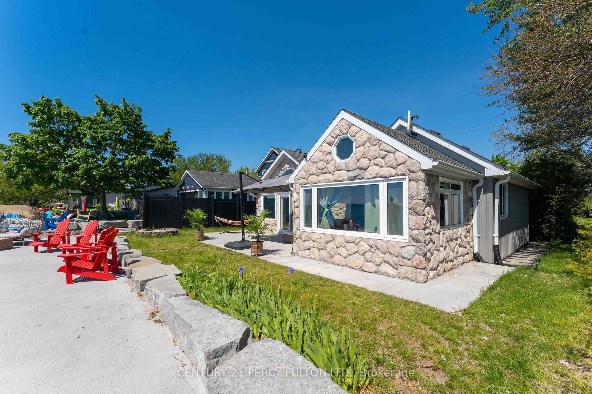Photo 33 of 127 Cedar Crest Beach Road, Clarington, Bowmanville — HOMEH