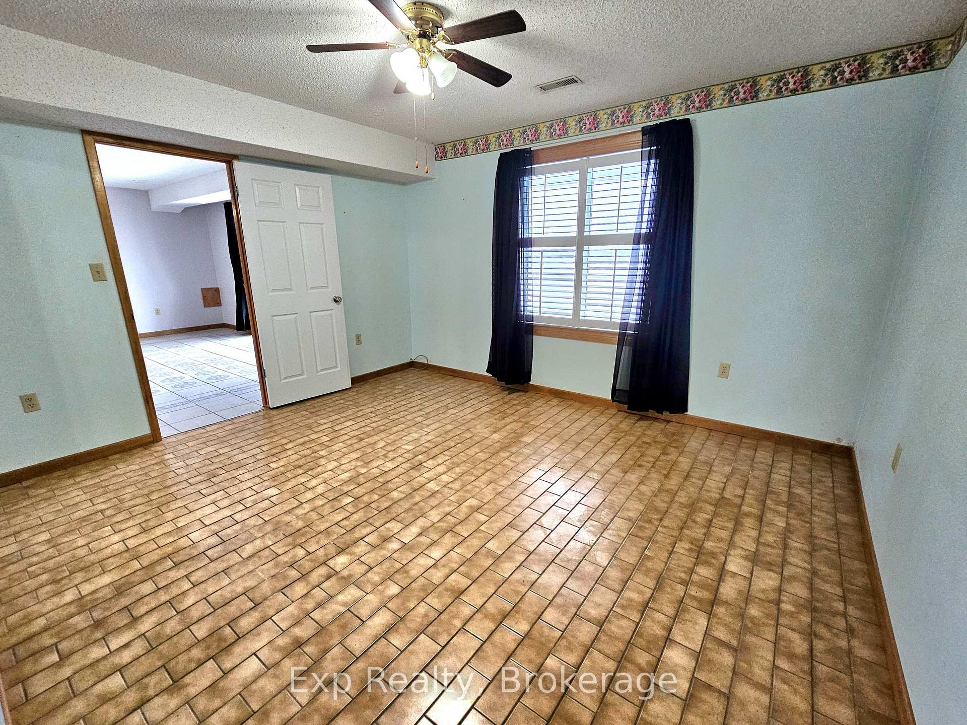 Photo 19 of 210 Main Street, Deseronto, Deseronto (Town) — HOMEH