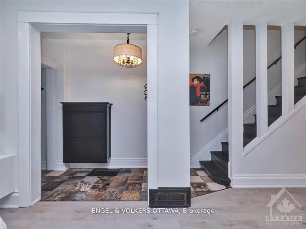 Photo 4 of 187 Ivy Crescent, Ottawa, Lindenlea — HOMEH