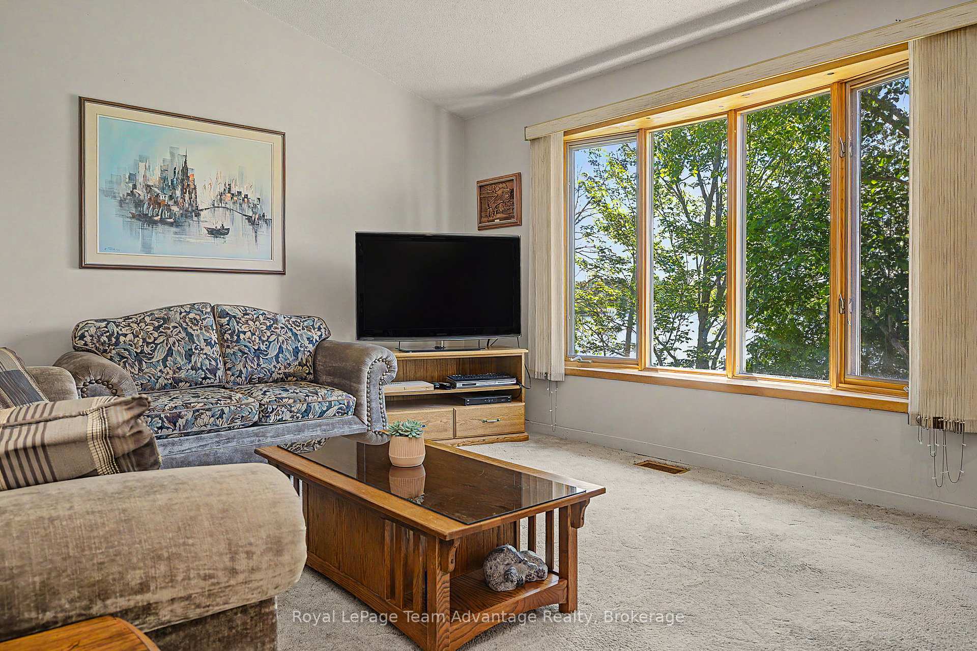 Photo 12 of 4 & 6 Sharon Park Drive, McKellar — HOMEH