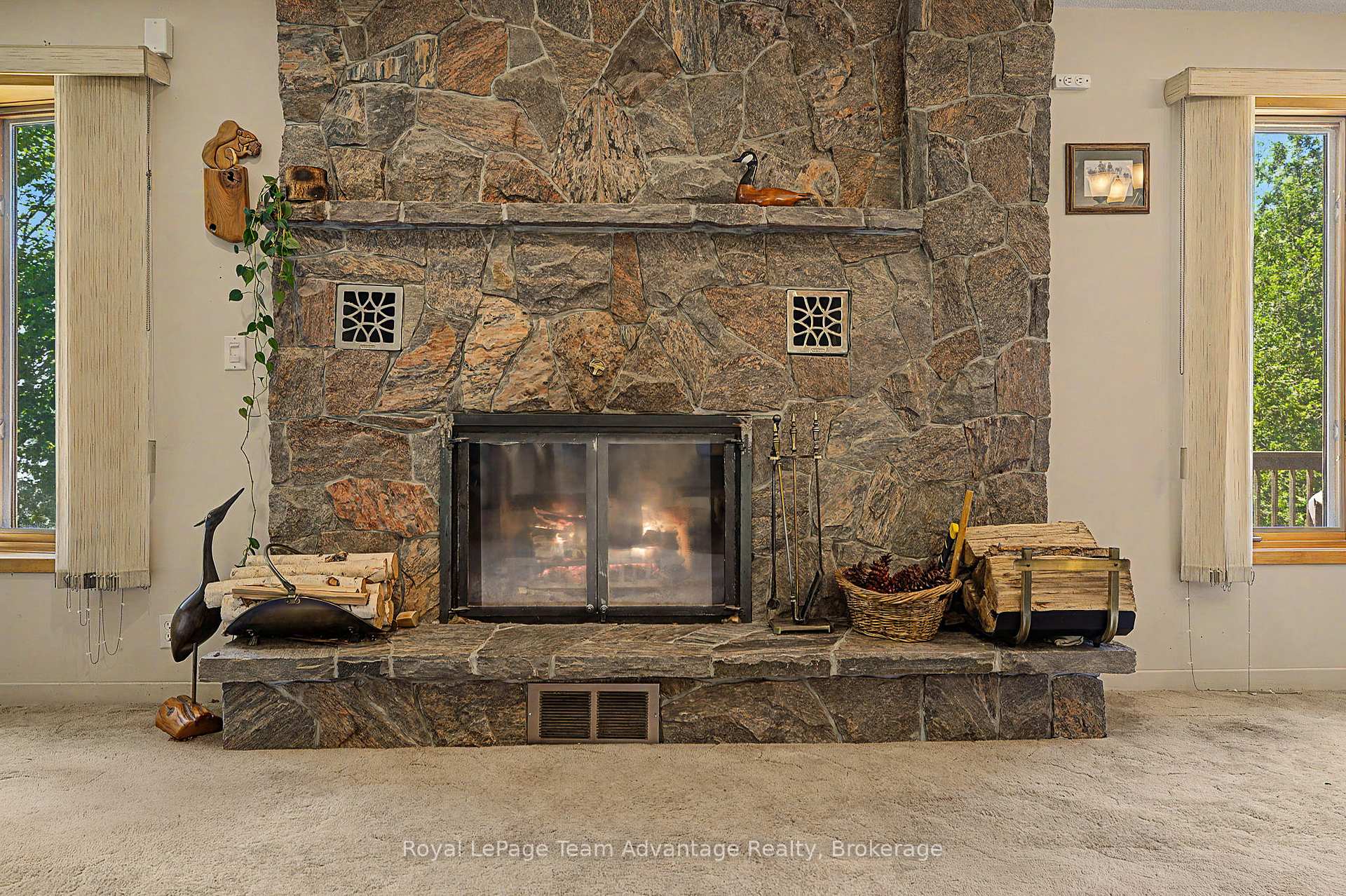 Photo 13 of 4 & 6 Sharon Park Drive, McKellar — HOMEH