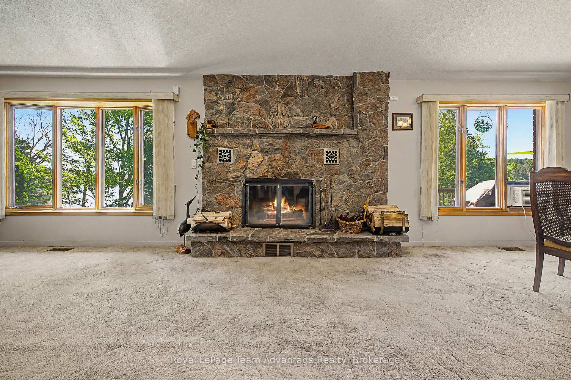 Photo 14 of 4 & 6 Sharon Park Drive, McKellar — HOMEH