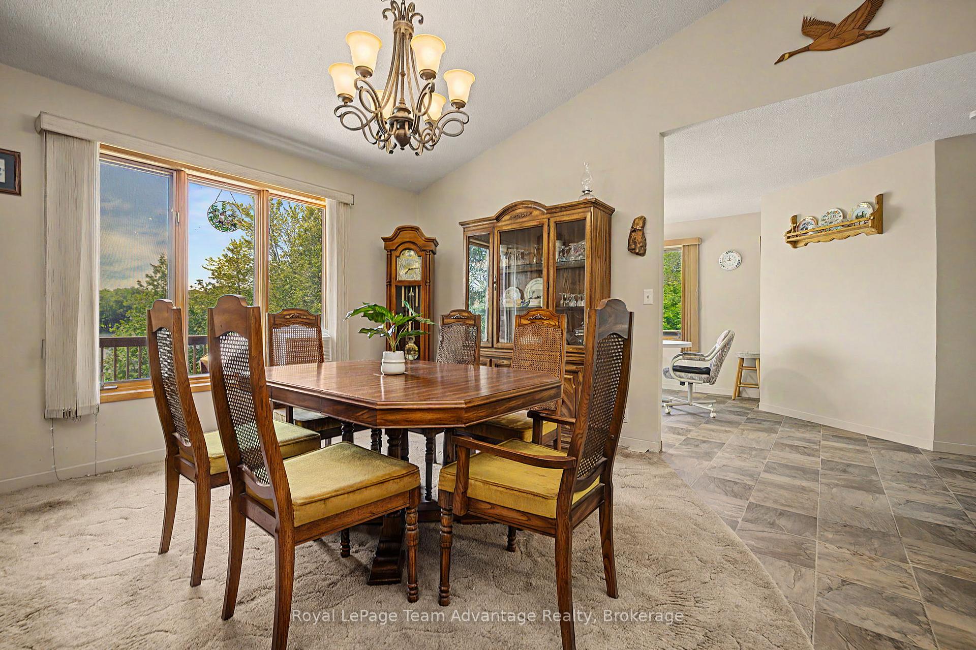 Photo 16 of 4 & 6 Sharon Park Drive, McKellar — HOMEH