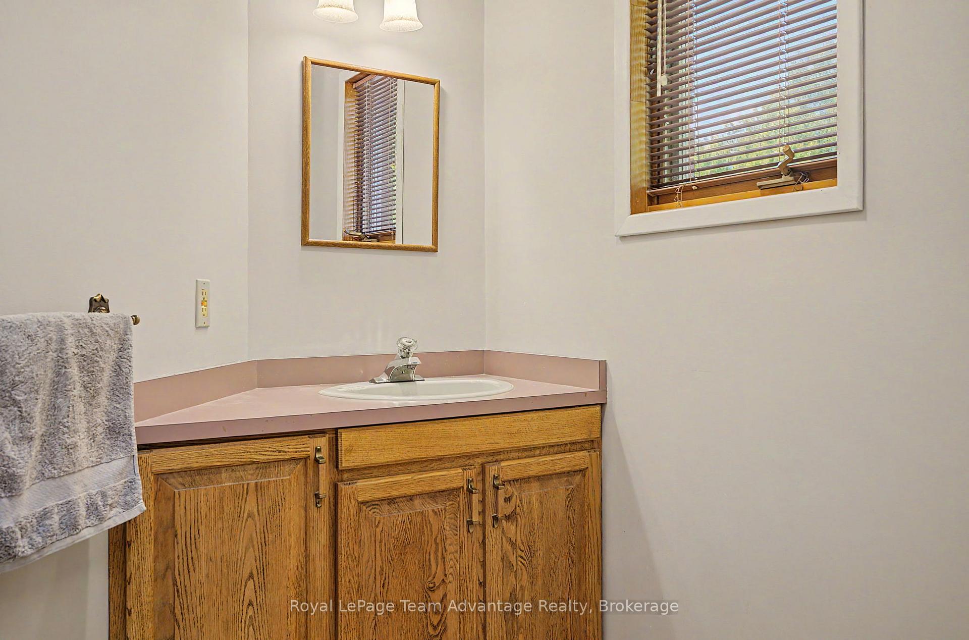 Photo 21 of 4 & 6 Sharon Park Drive, McKellar — HOMEH