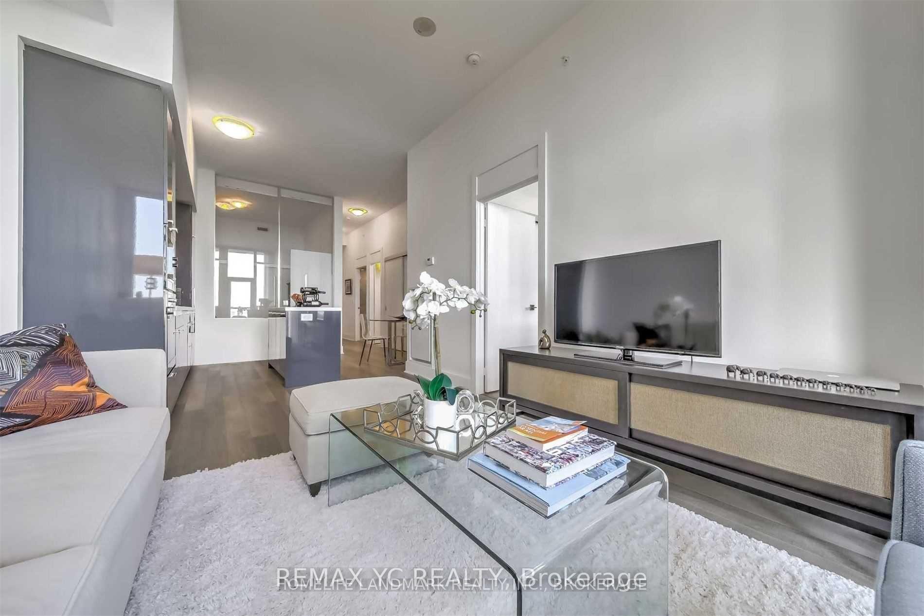 Photo 6 of Unit 2306, 32 Davenport Road, Toronto, The Annex — HOMEH