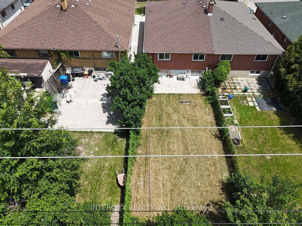 Photo 2 of 76 Felan Crescent, Etobicoke, Thistletown-Beaumonde Heights — HOMEH