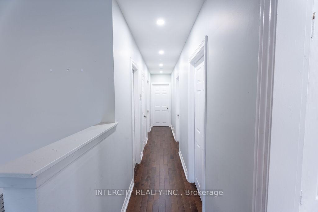 Photo 11 of 76 Felan Crescent, Etobicoke, Thistletown-Beaumonde Heights — HOMEH