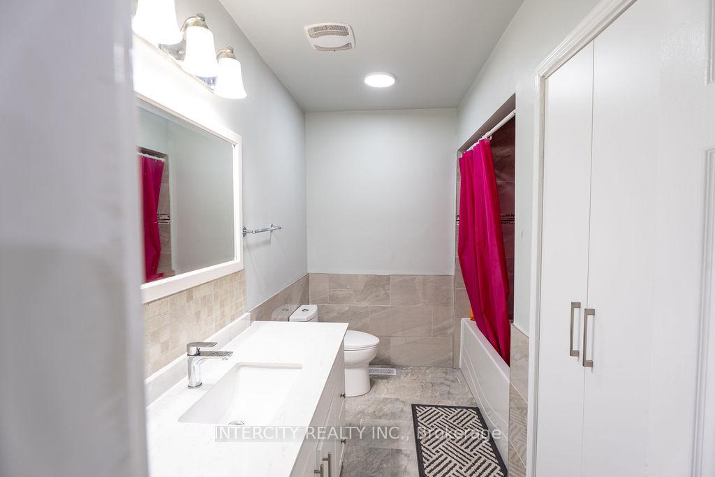 Photo 12 of 76 Felan Crescent, Etobicoke, Thistletown-Beaumonde Heights — HOMEH
