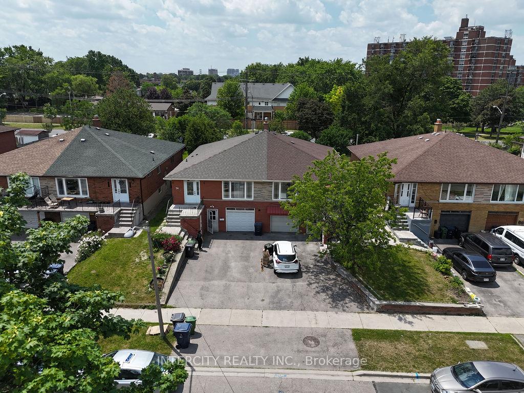 Photo 26 of 76 Felan Crescent, Etobicoke, Thistletown-Beaumonde Heights — HOMEH