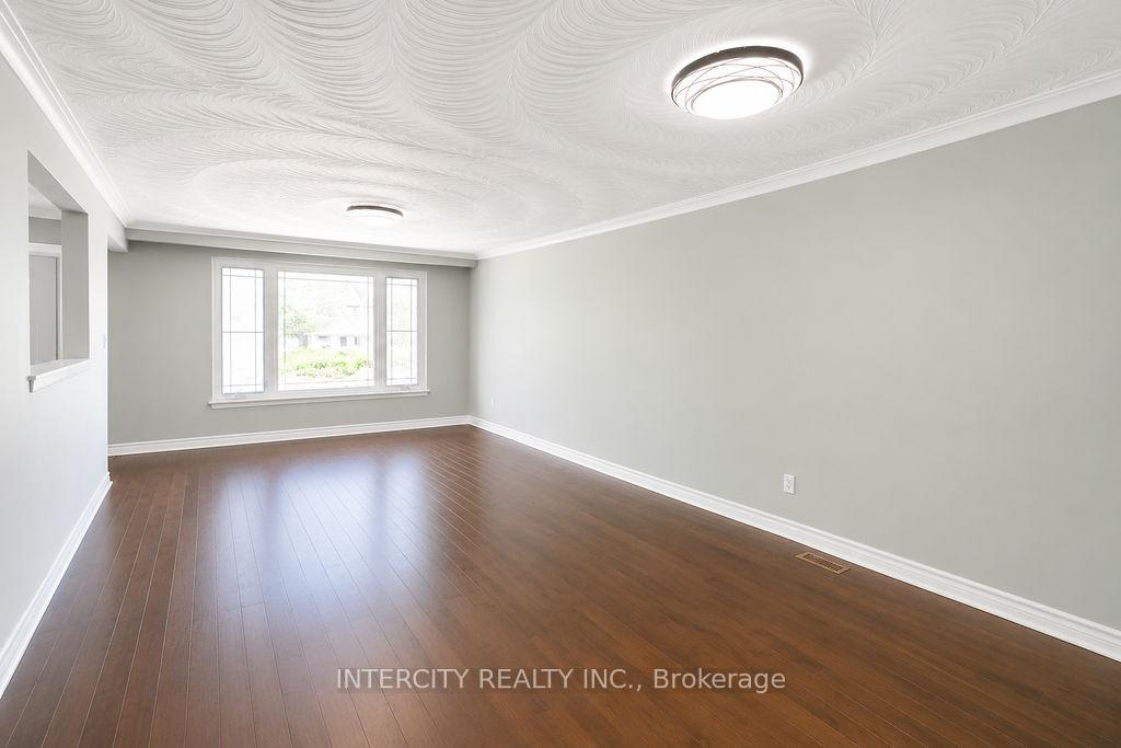 Photo 28 of 76 Felan Crescent, Etobicoke, Thistletown-Beaumonde Heights — HOMEH