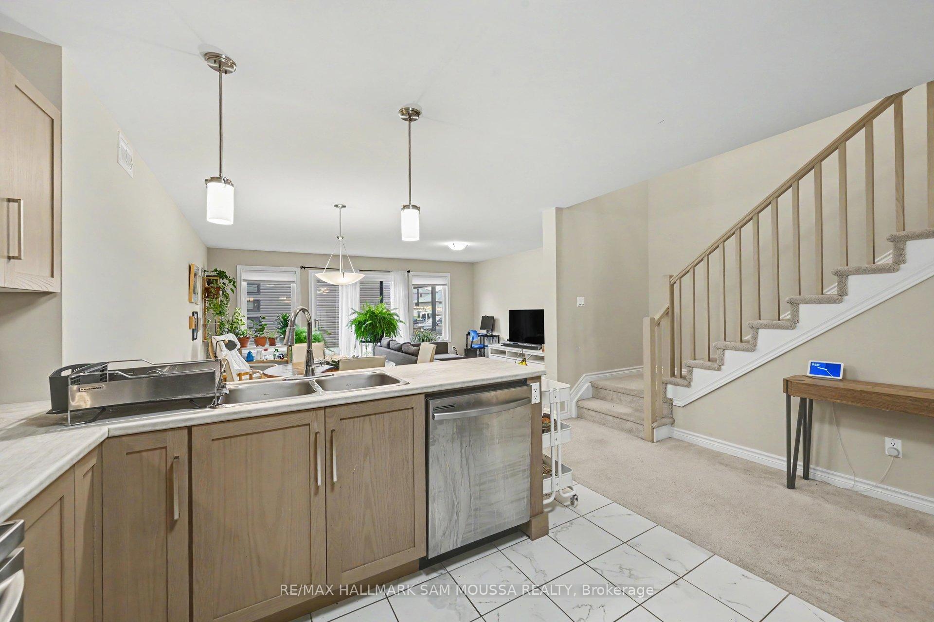 Photo 13 of 124 Dowdall Circle, Carleton Place, Carleton Place — HOMEH