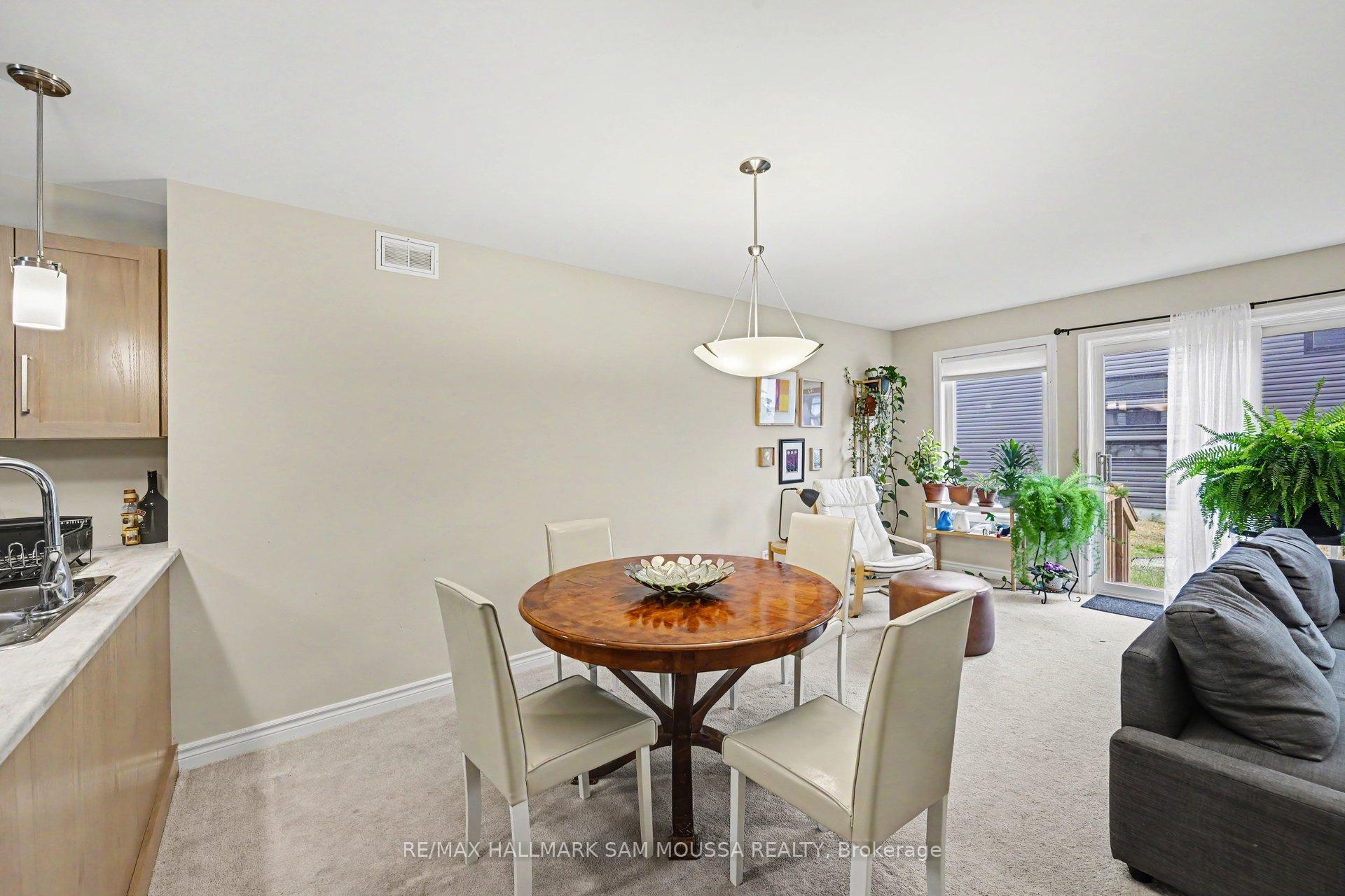 Photo 15 of 124 Dowdall Circle, Carleton Place, Carleton Place — HOMEH