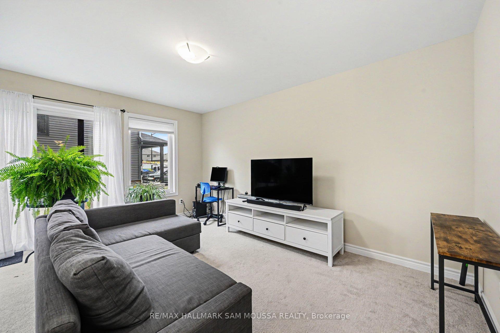 Photo 19 of 124 Dowdall Circle, Carleton Place, Carleton Place — HOMEH