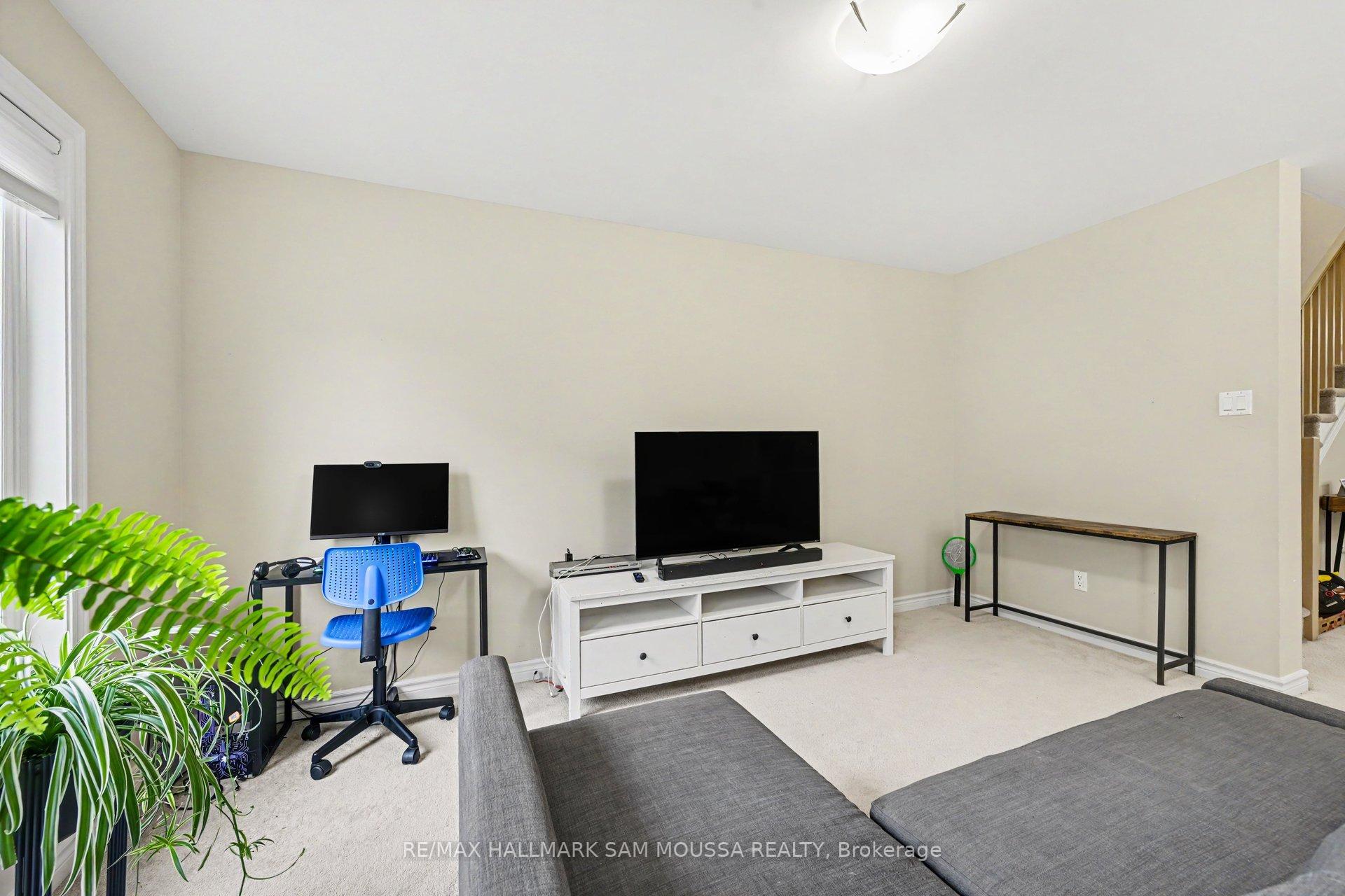 Photo 20 of 124 Dowdall Circle, Carleton Place, Carleton Place — HOMEH