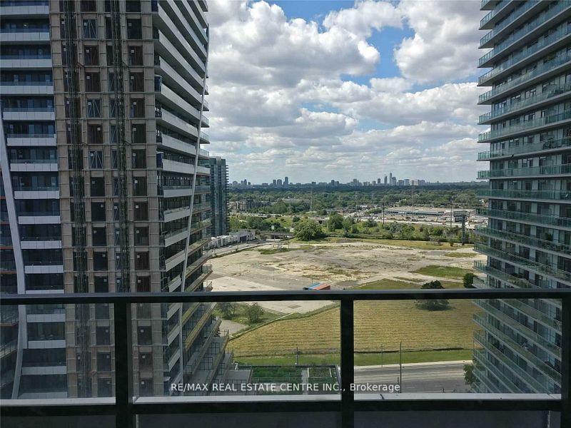 Photo 8 of Unit 2004, 20 Shore Breeze Drive, Etobicoke, Mimico — HOMEH