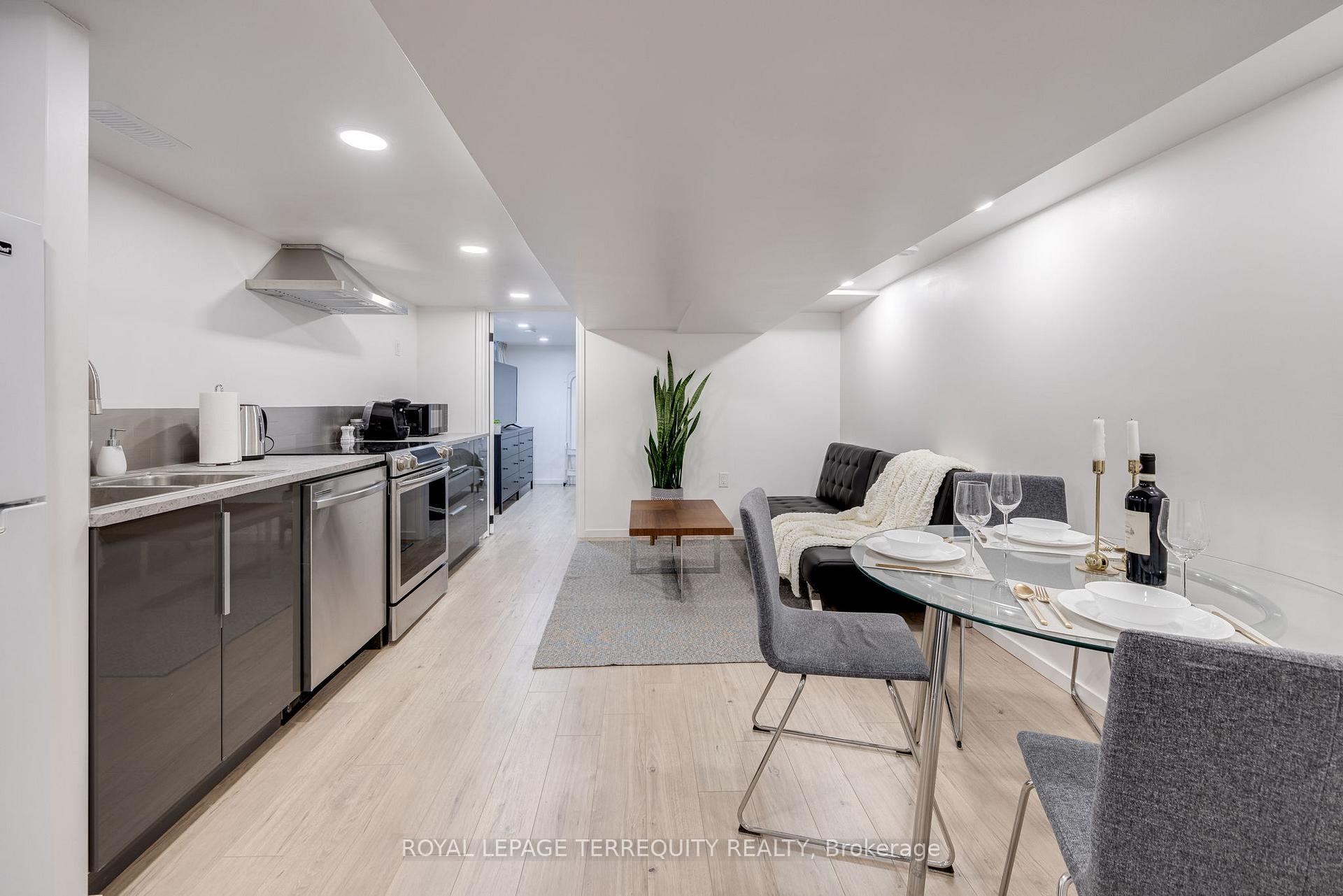 Photo 2 of Unit Bsmt, 490 Symington Avenue, Toronto, Weston-Pellam Park — HOMEH