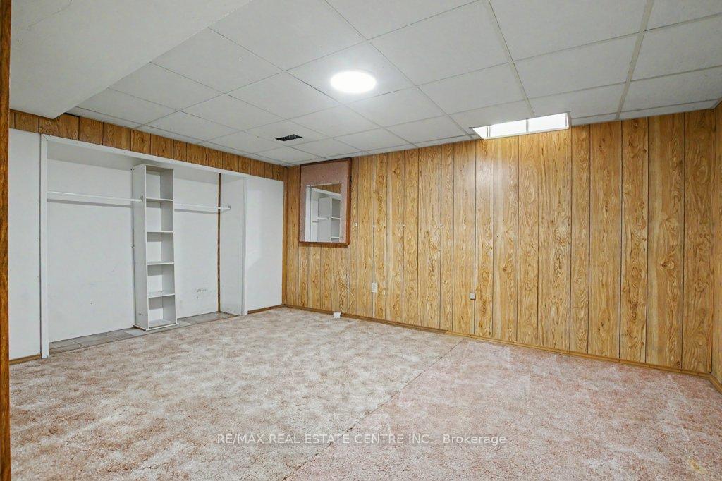 Photo 34 of 68 Moorehead Crescent, Brampton, Heart Lake East — HOMEH