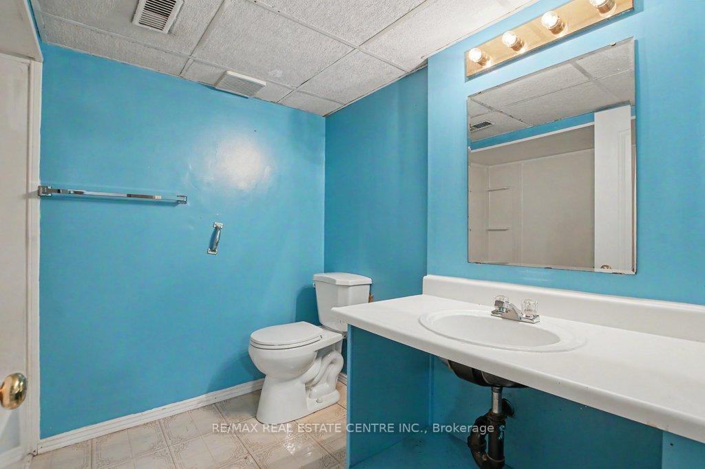 Photo 40 of 68 Moorehead Crescent, Brampton, Heart Lake East — HOMEH