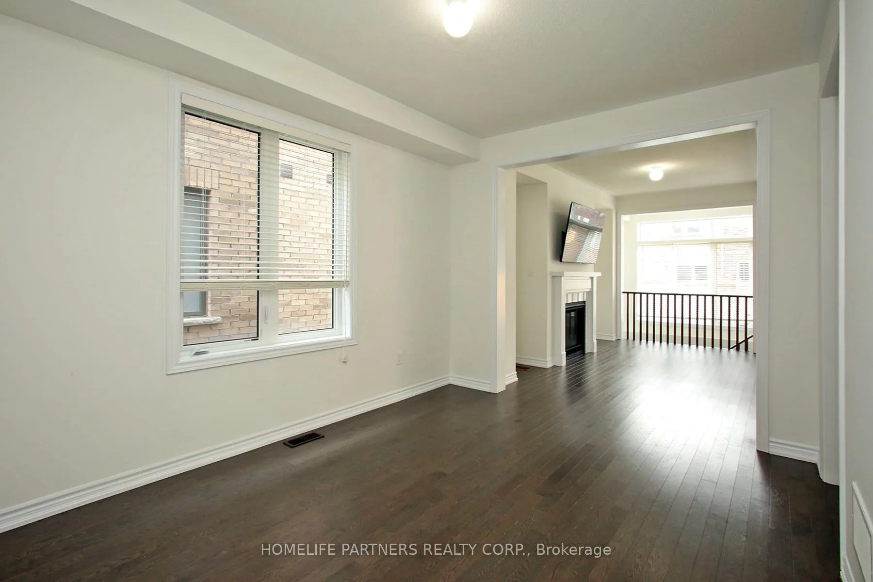 Photo 5 of 80 Coho Drive, Whitby, Rural Whitby — HOMEH