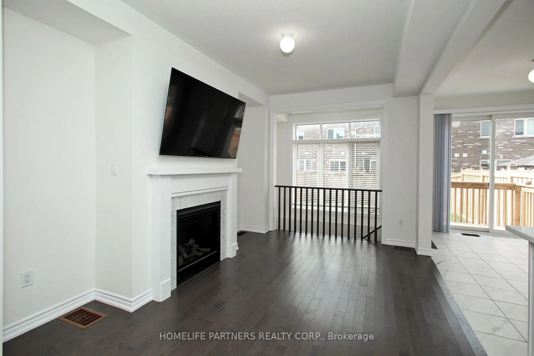 Photo 6 of 80 Coho Drive, Whitby, Rural Whitby — HOMEH