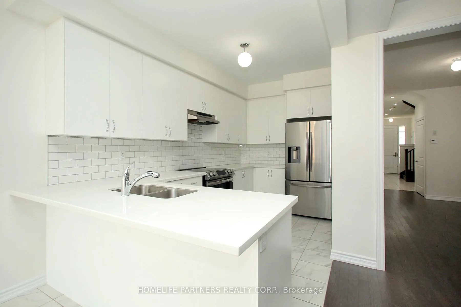 Photo 13 of 80 Coho Drive, Whitby, Rural Whitby — HOMEH