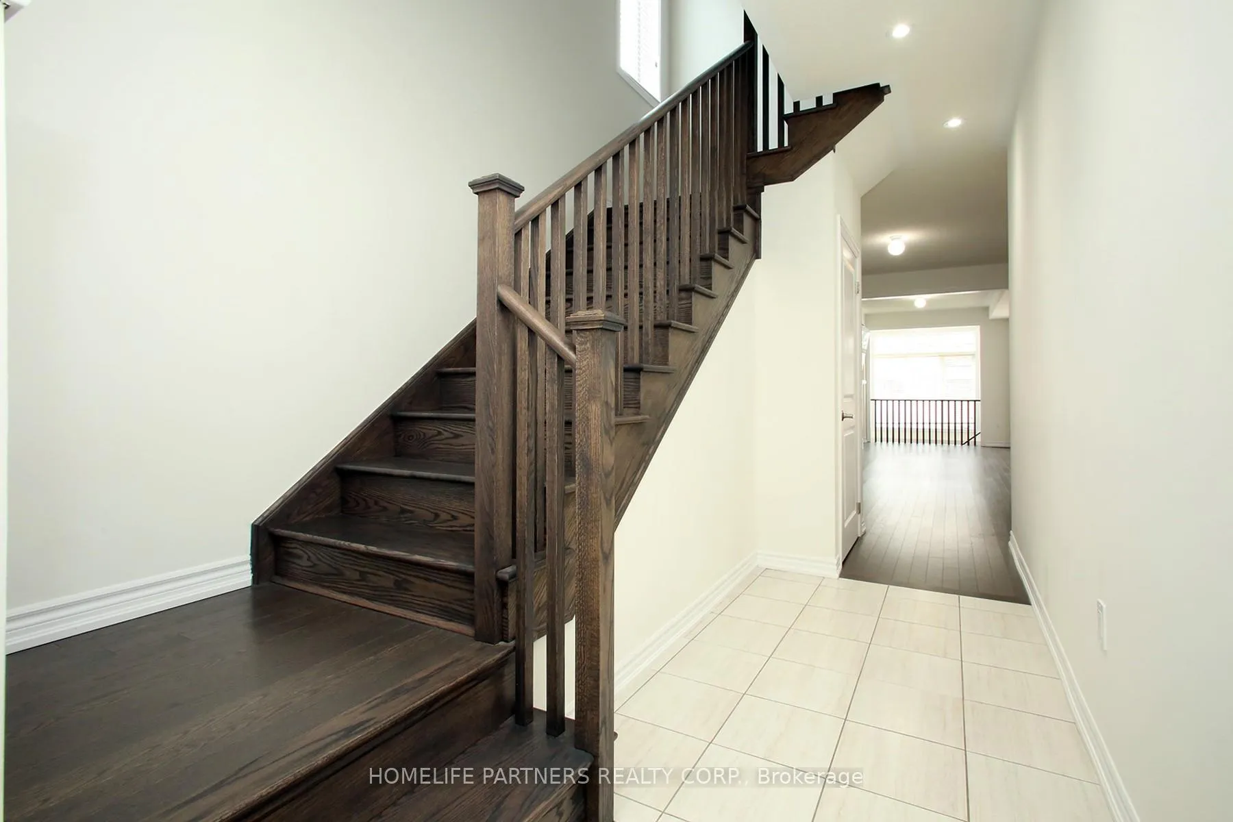 Photo 17 of 80 Coho Drive, Whitby, Rural Whitby — HOMEH