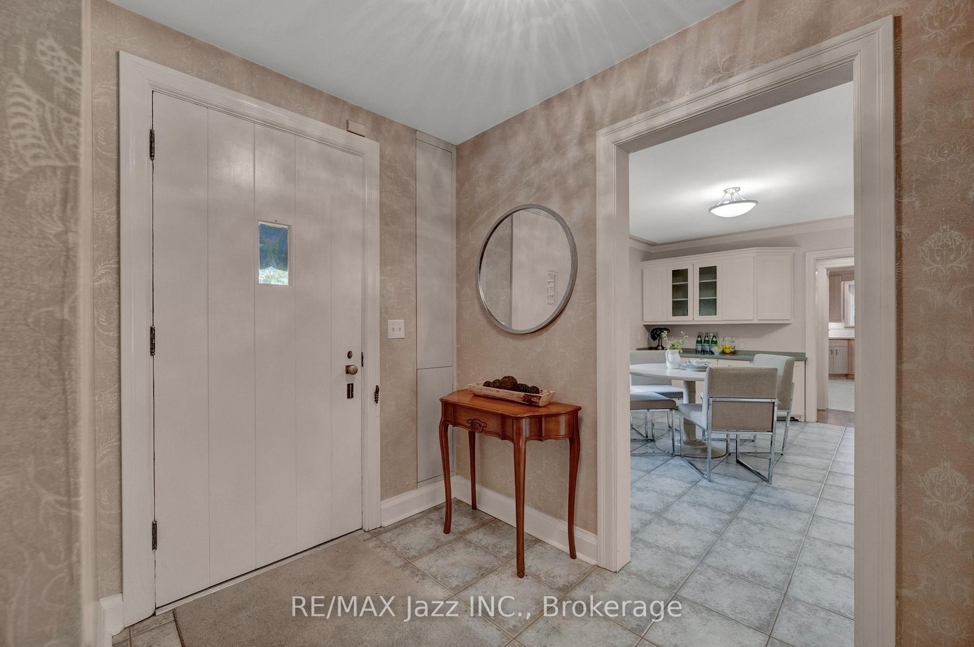 Photo 4 of 630 Brookside Drive, Oshawa, O'Neill — HOMEH
