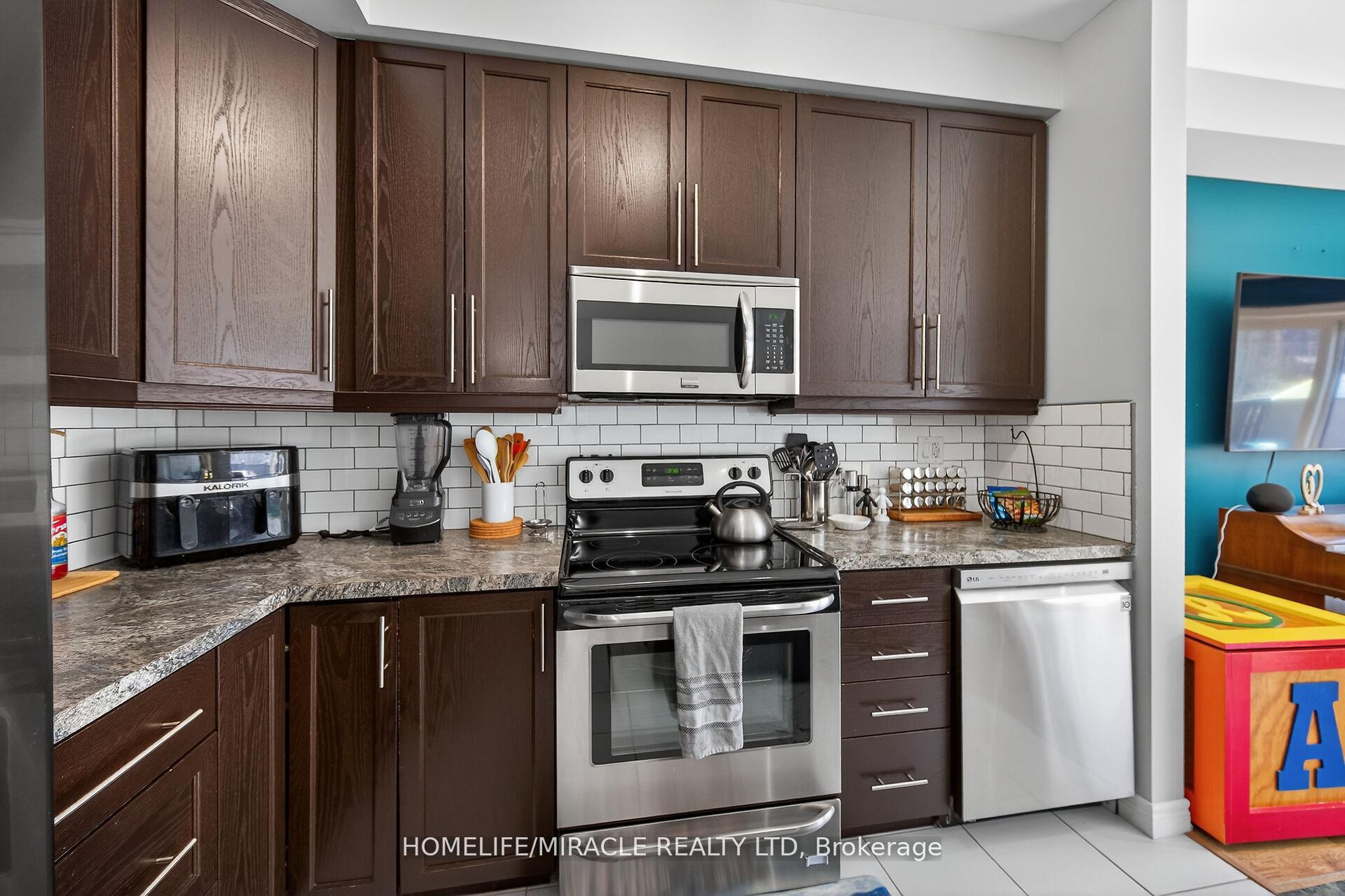 Photo 20 of 149 Kinsman Drive, Hamilton, Binbrook — HOMEH