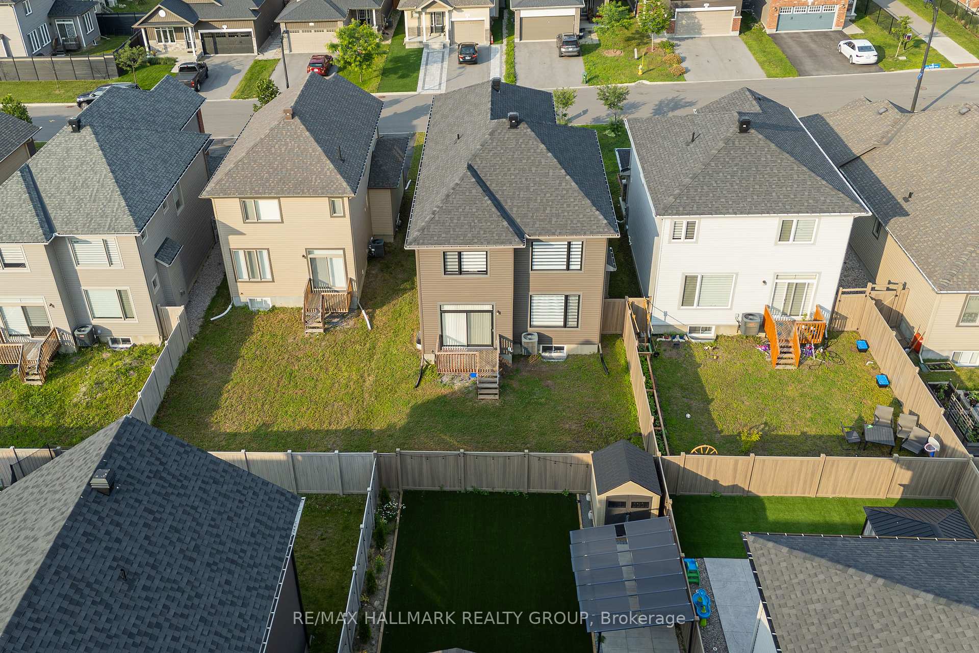 Photo 4 of 57 Zaatiik Grove, Ottawa, Blossom Park/Kemp Park/Findlay Creek — HOMEH