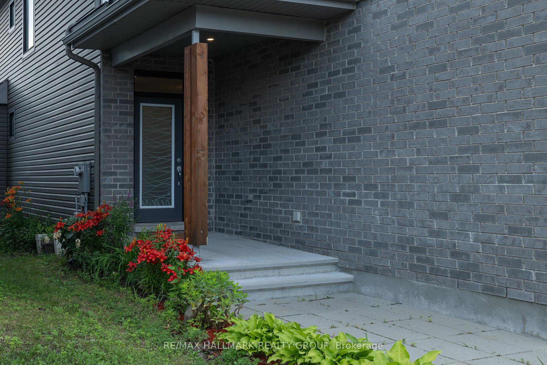 Photo 7 of 57 Zaatiik Grove, Ottawa, Blossom Park/Kemp Park/Findlay Creek — HOMEH