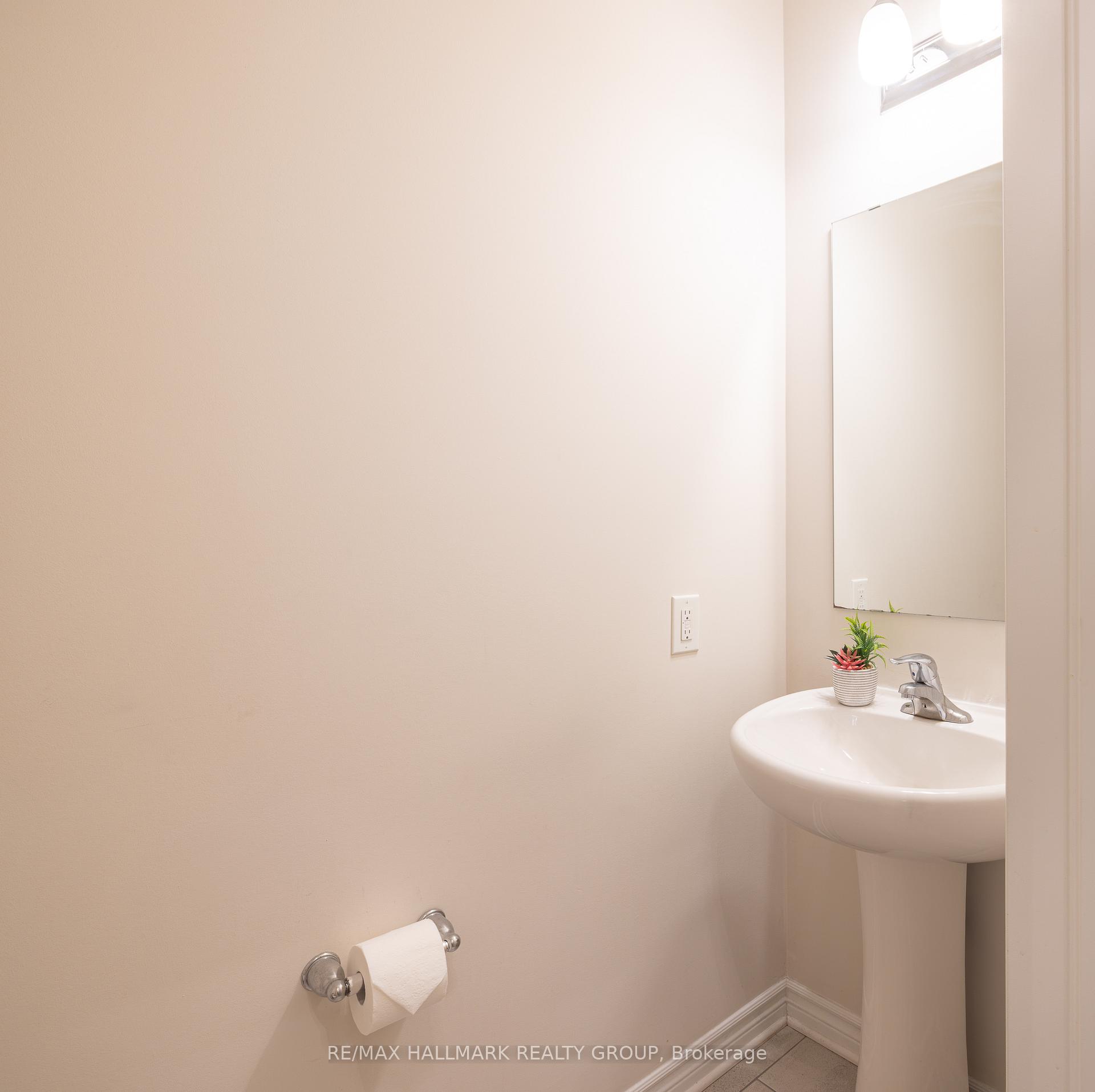Photo 13 of 57 Zaatiik Grove, Ottawa, Blossom Park/Kemp Park/Findlay Creek — HOMEH