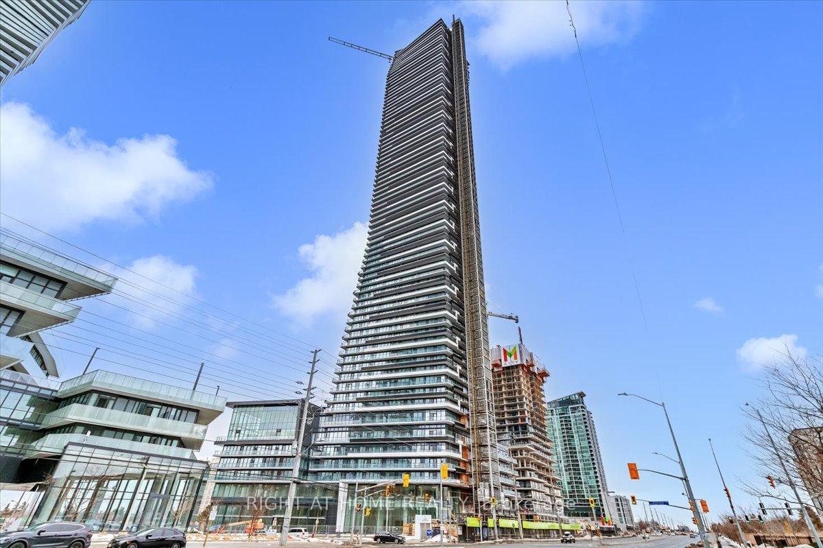 Front of Unit 4210, 448 Burnhamthorpe Road W