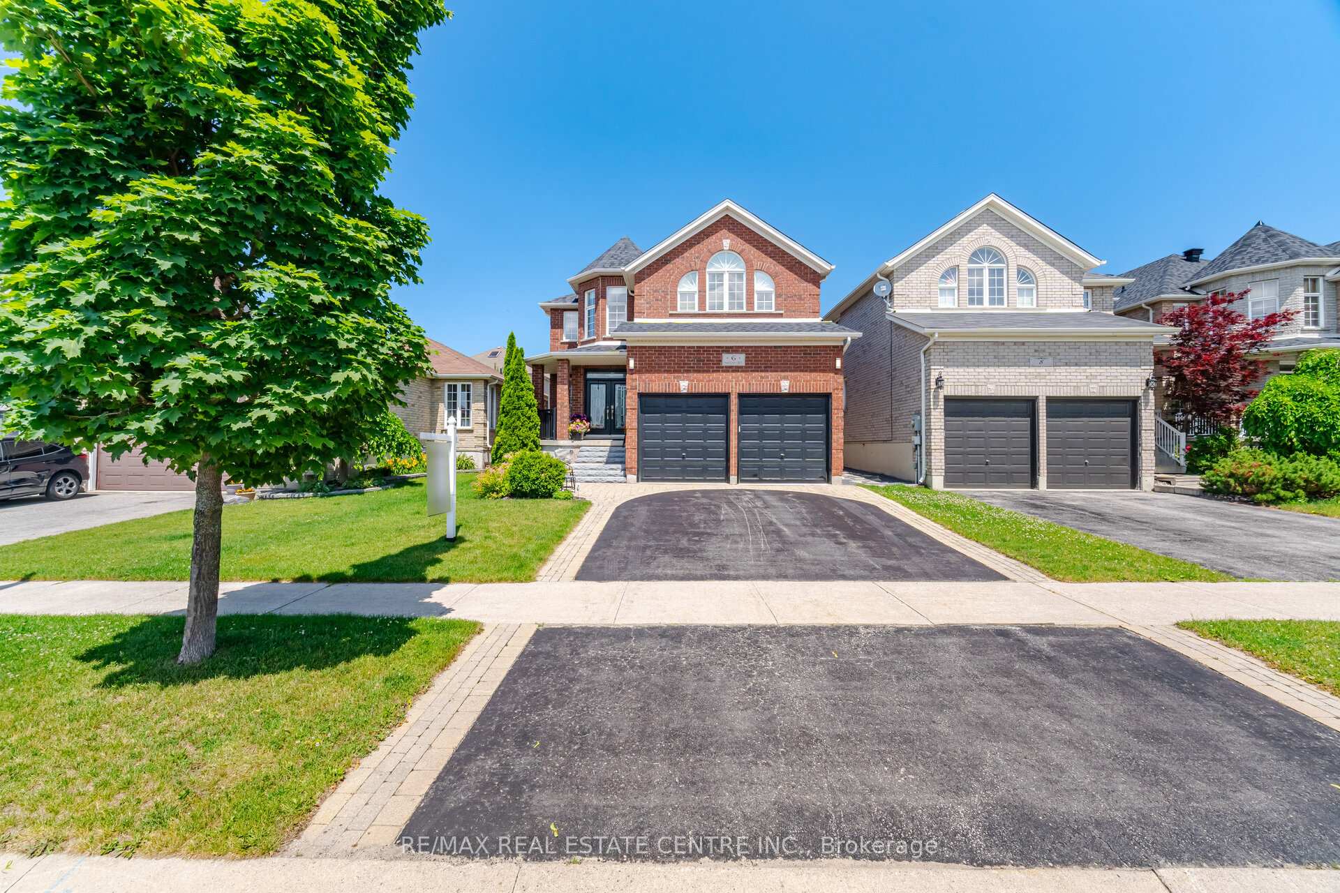Photo 1 of 6 Parisian Crescent, Barrie, Innis-Shore — HOMEH