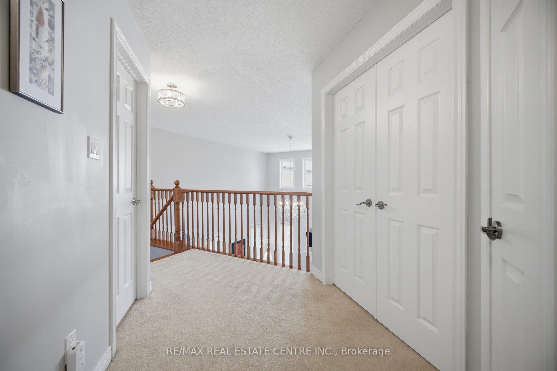 Photo 21 of 6 Parisian Crescent, Barrie, Innis-Shore — HOMEH