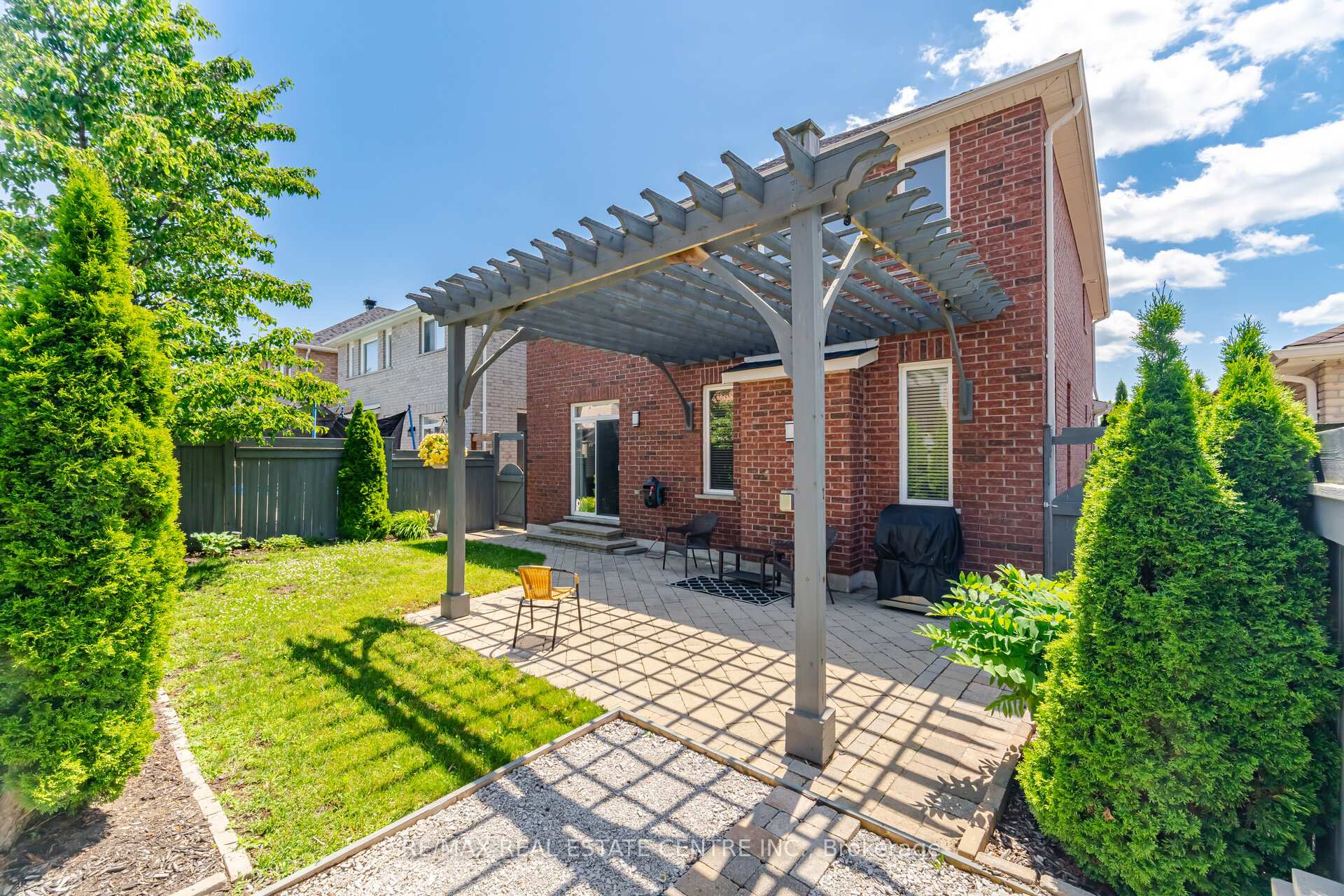 Photo 41 of 6 Parisian Crescent, Barrie, Innis-Shore — HOMEH