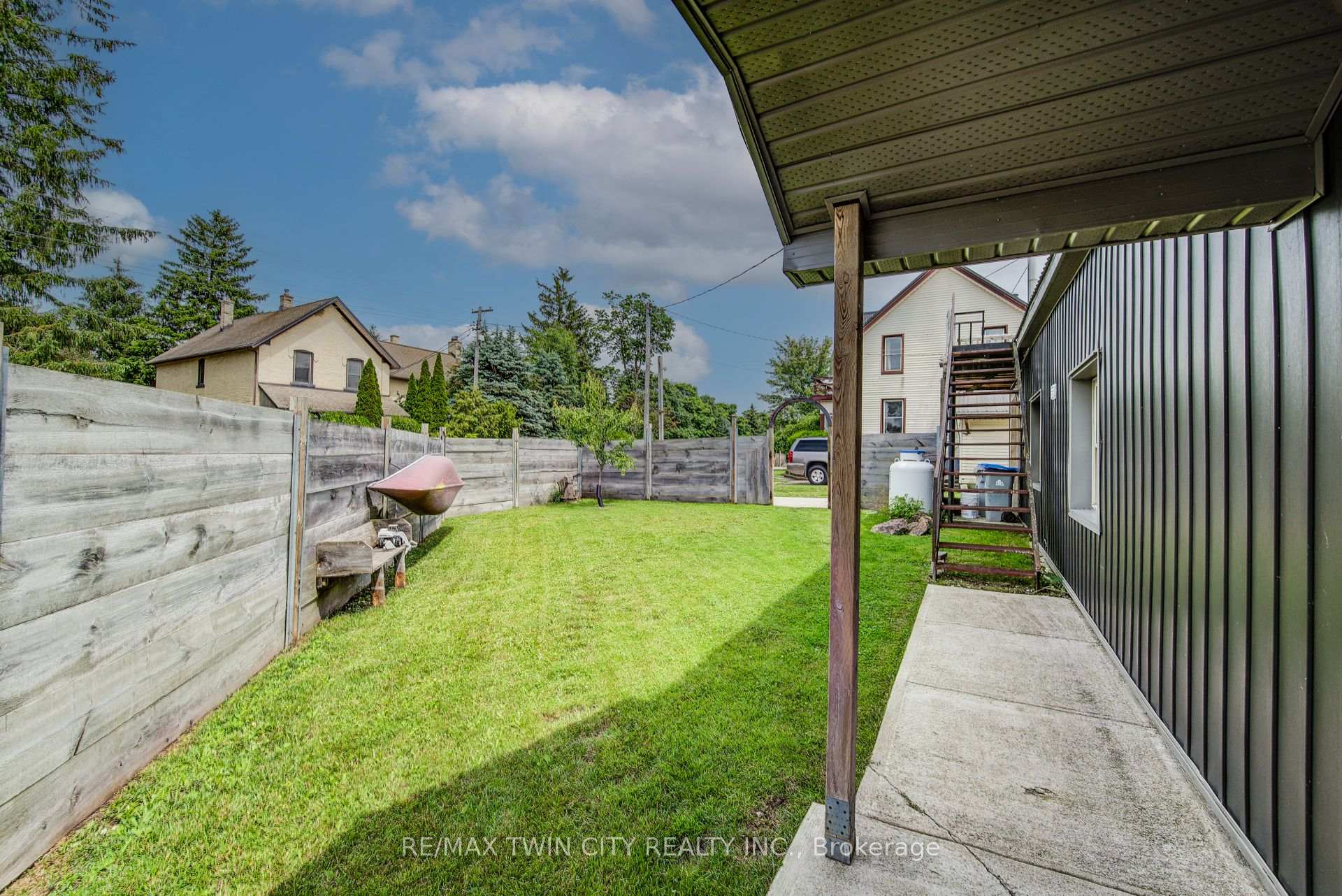 Photo 7 of 6409 Perth Rd 121 Poole, Perth East, Mornington — HOMEH