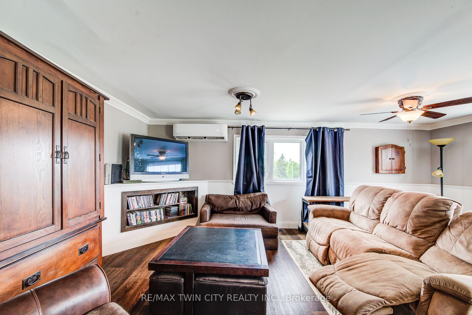 Photo 17 of 6409 Perth Rd 121 Poole, Perth East, Mornington — HOMEH