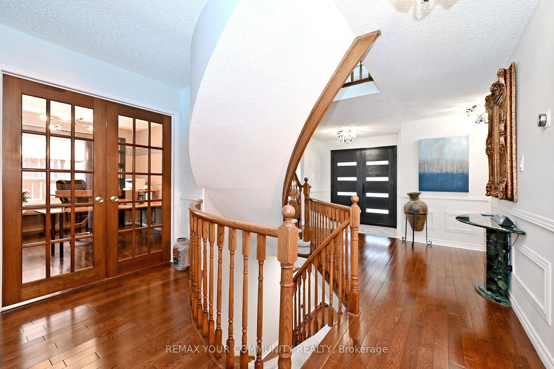 Photo 5 of 48 Haskell Crescent, Aurora, Aurora Highlands — HOMEH