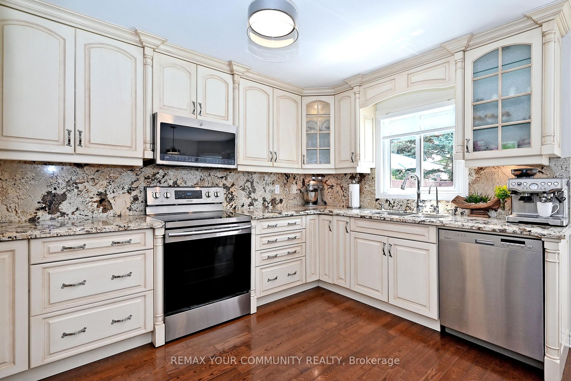 Photo 9 of 48 Haskell Crescent, Aurora, Aurora Highlands — HOMEH