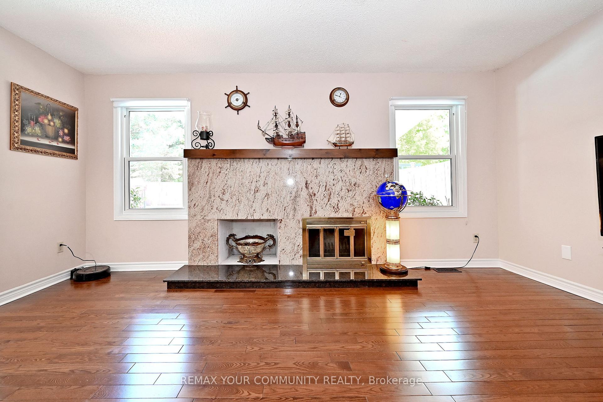 Photo 12 of 48 Haskell Crescent, Aurora, Aurora Highlands — HOMEH