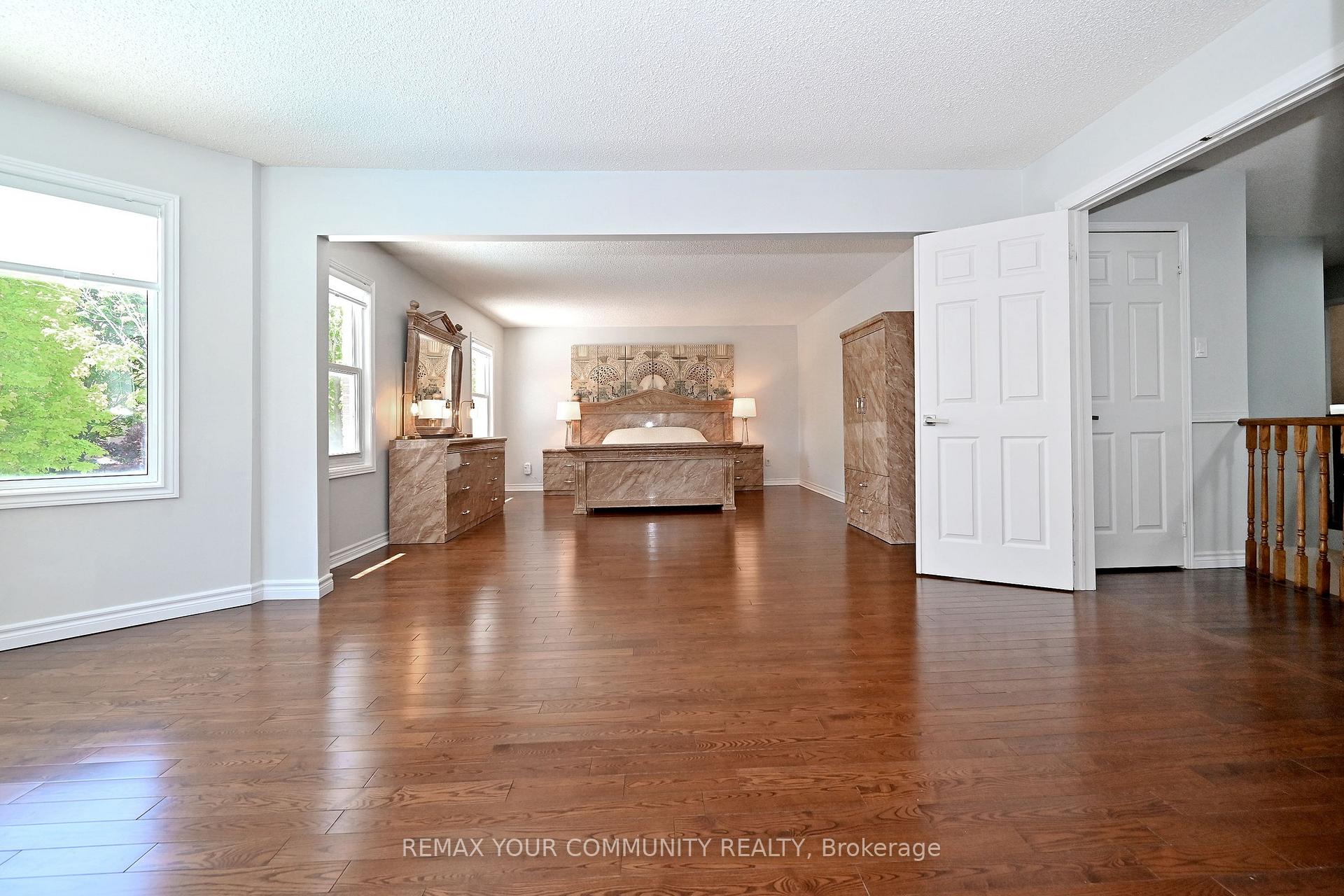 Photo 16 of 48 Haskell Crescent, Aurora, Aurora Highlands — HOMEH
