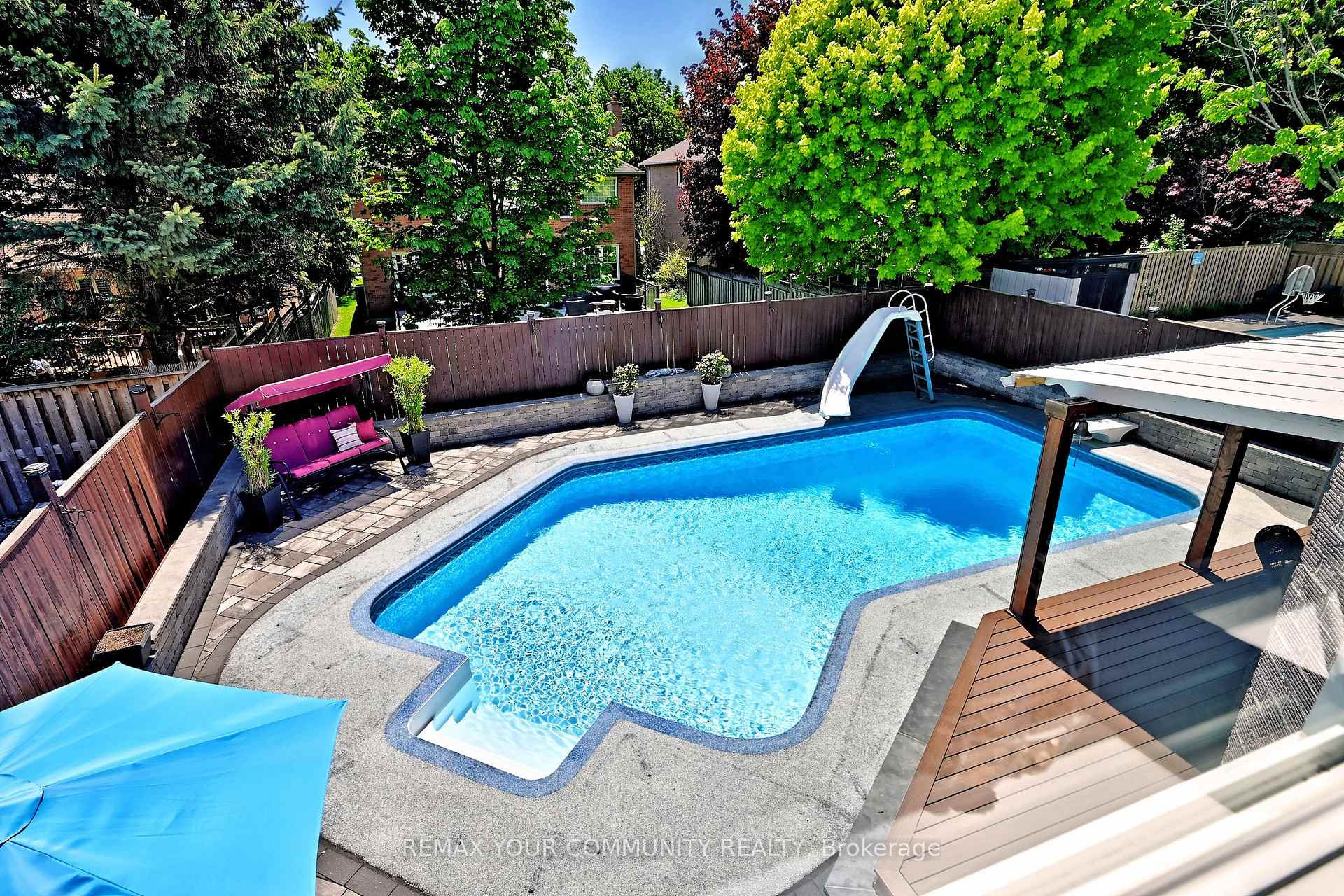 Photo 3 of 48 Haskell Crescent, Aurora, Aurora Highlands — HOMEH